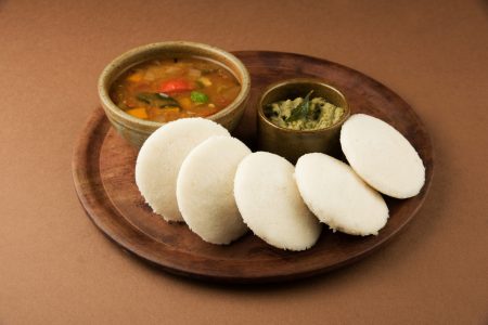 south-indian-breakfast-recipe-idly-idli-rice-cake-served-with-coconut-chutney-sambar-selective-focus-1